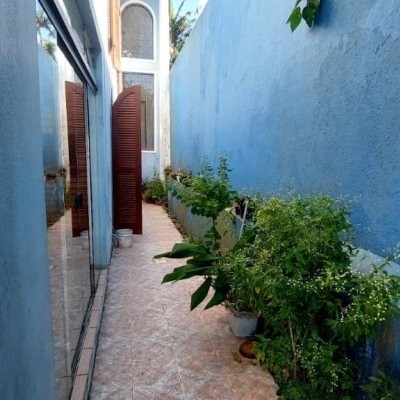 Casa Residencial/Comercial com 300m², 4 garagens, no bairro Jardim Atlântico em Florianópolis