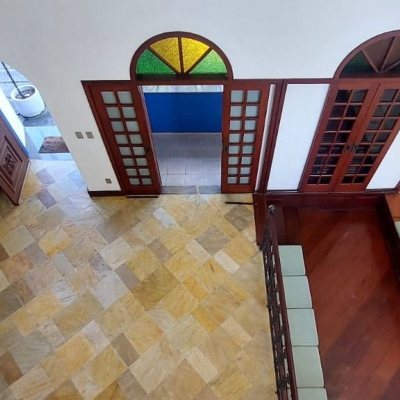 Casa Residencial/Comercial com 300m², 4 garagens, no bairro Jardim Atlântico em Florianópolis