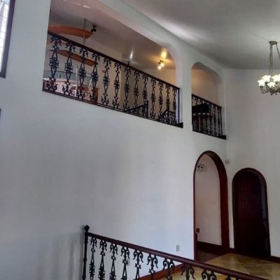 Casa Residencial/Comercial com 300m², 4 garagens, no bairro Jardim Atlântico em Florianópolis