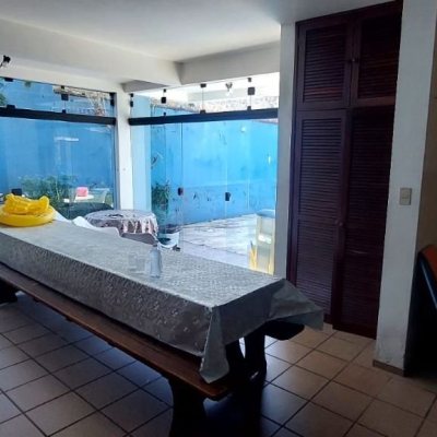 Casa Residencial/Comercial com 300m², 4 garagens, no bairro Jardim Atlântico em Florianópolis