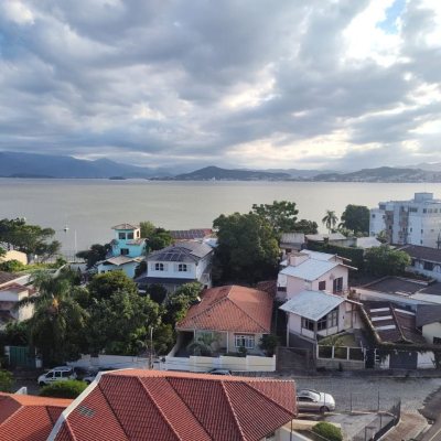 Cobertura com 396m², 3 quartos, 1 suíte, 2 garagens, no bairro Bom Abrigo em Florianópolis