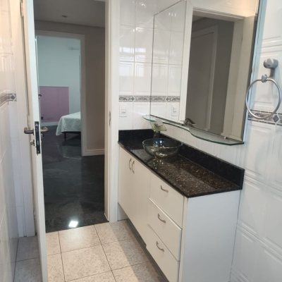 Cobertura com 396m², 3 quartos, 1 suíte, 2 garagens, no bairro Bom Abrigo em Florianópolis