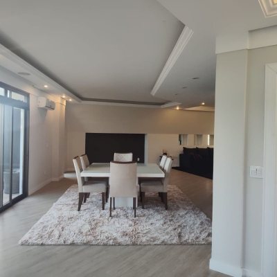 Cobertura com 396m², 3 quartos, 1 suíte, 2 garagens, no bairro Bom Abrigo em Florianópolis