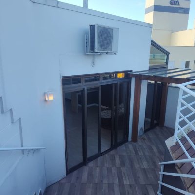 Cobertura com 396m², 3 quartos, 1 suíte, 2 garagens, no bairro Bom Abrigo em Florianópolis