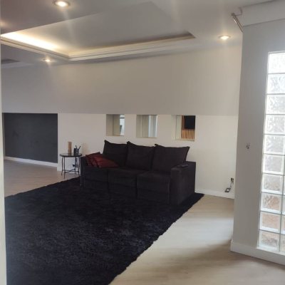 Cobertura com 396m², 3 quartos, 1 suíte, 2 garagens, no bairro Bom Abrigo em Florianópolis