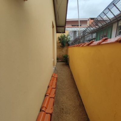 Casa Residencial com 150m², 4 quartos, 1 suíte, 1 garagem, no bairro Balneário em Florianópolis