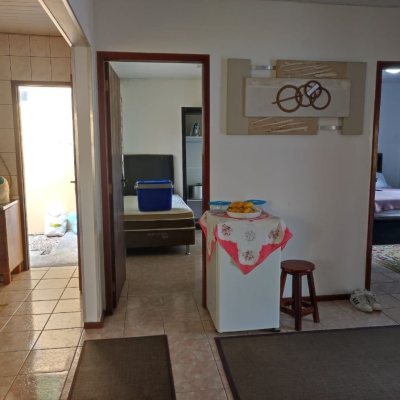 Casa Residencial com 150m², 4 quartos, 1 suíte, 1 garagem, no bairro Balneário em Florianópolis