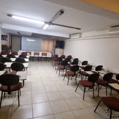 Predio com 361m², 6 garagens, no bairro Centro em Florianópolis
