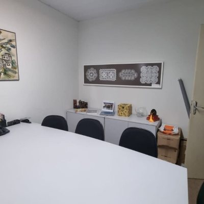 Predio com 361m², 6 garagens, no bairro Centro em Florianópolis