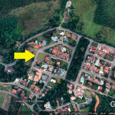 Terrenos Residenciais com 906m², no bairro João Paulo em Florianópolis