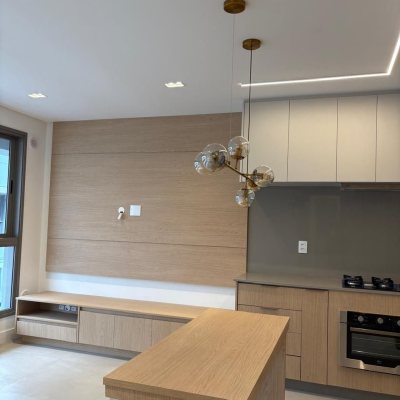 Apartamentos com 42m², 1 quarto, 1 garagem, no bairro Estreito em Florianópolis