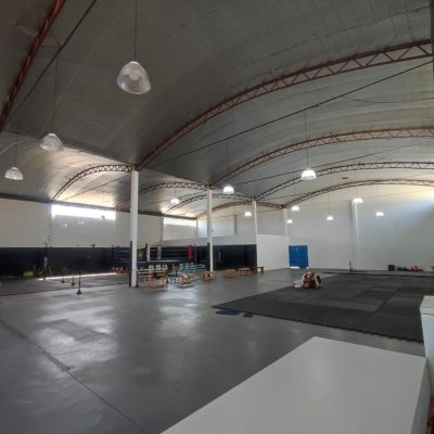 Galpão/Loja com 745m², 10 garagens, no bairro Bela Vista em Palhoça