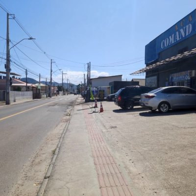 Galpão/Loja com 745m², 10 garagens, no bairro Bela Vista em Palhoça