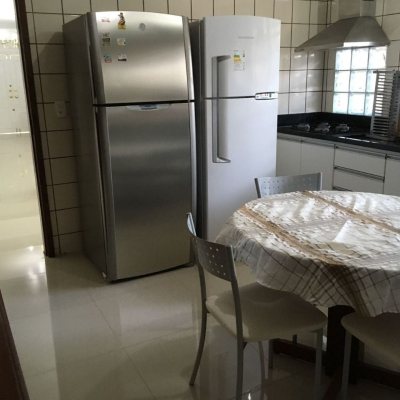 Casa Residencial com 250m², 5 quartos, 3 suítes, 4 garagens, no bairro Jurerê Internacional em Florianópolis