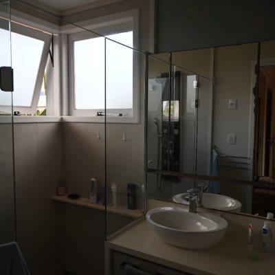 Casa em Condomínio com 320m², 4 quartos, 4 suítes, 4 garagens, no bairro Canto Da Lagoa em Florianópolis