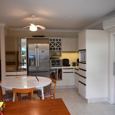 Casa em Condomínio com 320m², 4 quartos, 4 suítes, 4 garagens, no bairro Canto Da Lagoa em Florianópolis