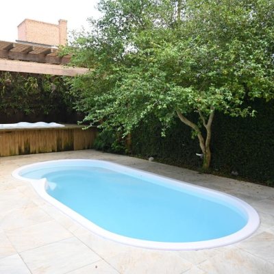 Casa em Condomínio com 320m², 4 quartos, 4 suítes, 4 garagens, no bairro Canto Da Lagoa em Florianópolis