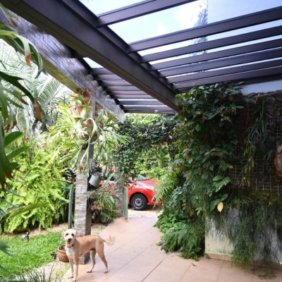 Casa em Condomínio com 320m², 4 quartos, 4 suítes, 4 garagens, no bairro Canto Da Lagoa em Florianópolis