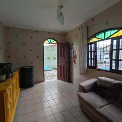 Casa Residencial com 100m², 3 quartos, 2 garagens, no bairro Areias em São José