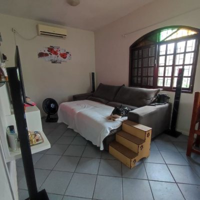 Casa Residencial com 100m², 3 quartos, 2 garagens, no bairro Areias em São José