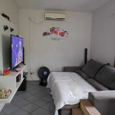 Casa Residencial com 100m², 3 quartos, 2 garagens, no bairro Areias em São José