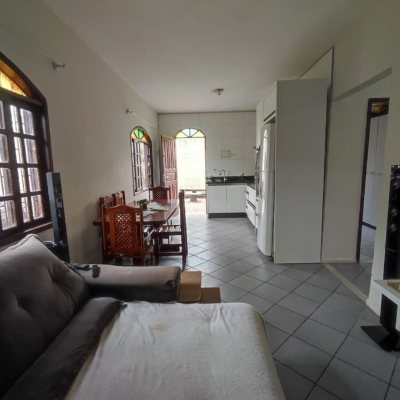 Casa Residencial com 100m², 3 quartos, 2 garagens, no bairro Areias em São José