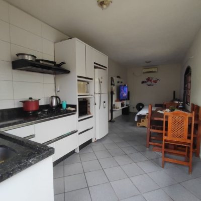 Casa Residencial com 100m², 3 quartos, 2 garagens, no bairro Areias em São José