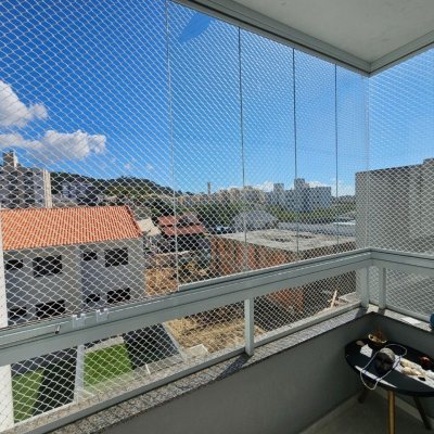Sobrado Residencial com 120m², 3 quartos (sendo 2 suítes), 2 garagens, no bairro Areias em São José