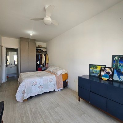 Sobrado Residencial com 120m², 3 quartos (sendo 2 suítes), 2 garagens, no bairro Areias em São José