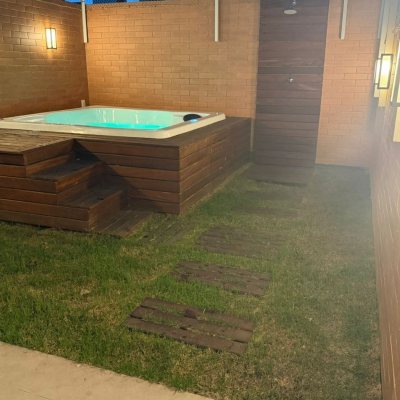 Sobrado Residencial com 120m², 3 quartos (sendo 2 suítes), 2 garagens, no bairro Areias em São José