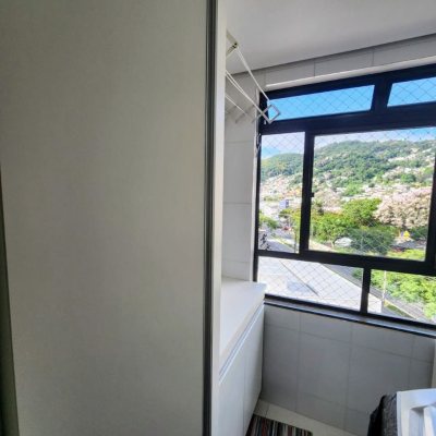 Apartamentos com 66m², 2 quartos, 1 suíte, 2 garagens, no bairro Centro em Florianópolis