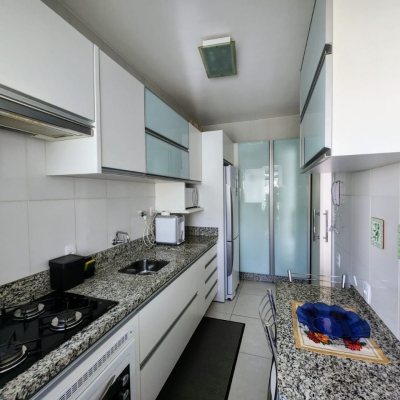 Apartamentos com 66m², 2 quartos, 1 suíte, 2 garagens, no bairro Centro em Florianópolis