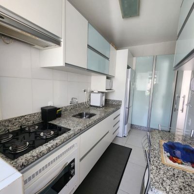 Apartamentos com 66m², 2 quartos, 1 suíte, 2 garagens, no bairro Centro em Florianópolis