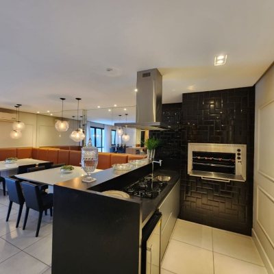 Apartamentos com 66m², 2 quartos, 1 suíte, 2 garagens, no bairro Centro em Florianópolis