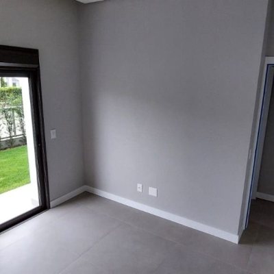 Apartamentos com 91m², 3 quartos, 1 suíte, 2 garagens, no bairro Ingleses em Florianópolis