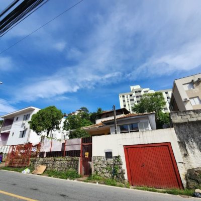 Terreno Comercial/Residencial com 800m², no bairro Agronômica em Florianópolis