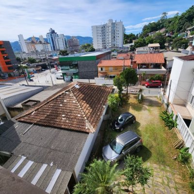 Terreno Comercial/Residencial com 800m², no bairro Agronômica em Florianópolis