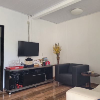 Casa Residencial com 160m², 3 quartos, 1 garagem, no bairro Serraria em São José