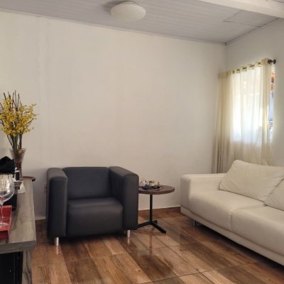 Casa Residencial com 160m², 3 quartos, 1 garagem, no bairro Serraria em São José