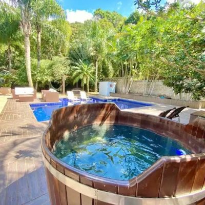 Casa em Condomínio com 380m², 4 quartos, 1 suíte, 3 garagens, no bairro Praia Mole em Florianópolis