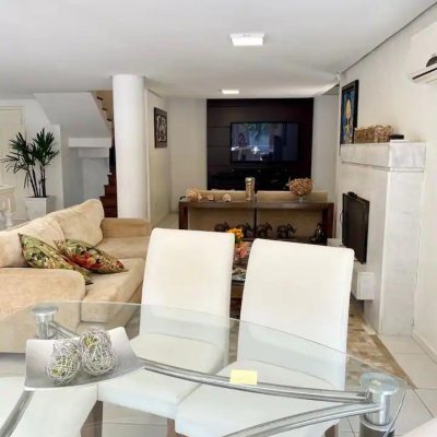 Casa em Condomínio com 380m², 4 quartos, 1 suíte, 3 garagens, no bairro Praia Mole em Florianópolis