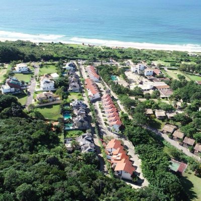 Casa em Condomínio com 380m², 4 quartos, 1 suíte, 3 garagens, no bairro Praia Mole em Florianópolis