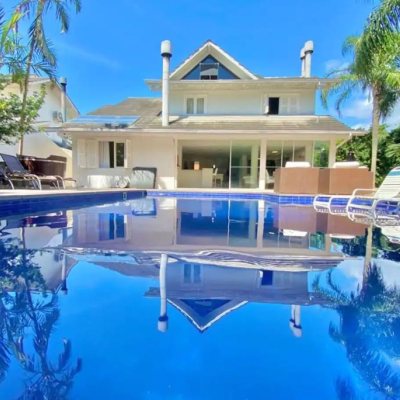 Casa em Condomínio com 380m², 4 quartos, 1 suíte, 3 garagens, no bairro Praia Mole em Florianópolis