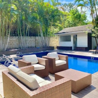 Casa em Condomínio com 380m², 4 quartos, 1 suíte, 3 garagens, no bairro Praia Mole em Florianópolis