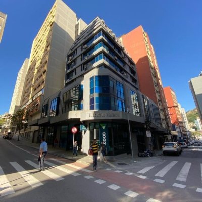 Sala com 43m², no bairro Centro em Florianópolis