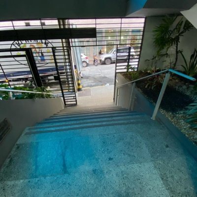 Sala com 43m², no bairro Centro em Florianópolis