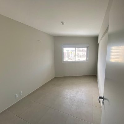 Cobertura com 93m², 3 quartos, 1 suíte, 2 garagens, no bairro Itacorubi em Florianópolis