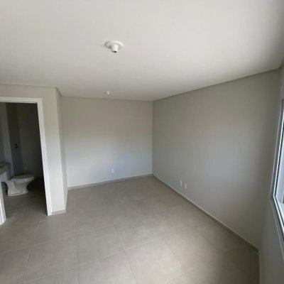 Cobertura com 93m², 3 quartos, 1 suíte, 2 garagens, no bairro Itacorubi em Florianópolis