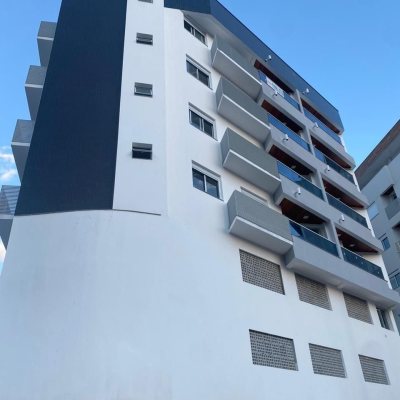 Cobertura com 93m², 3 quartos, 1 suíte, 2 garagens, no bairro Itacorubi em Florianópolis