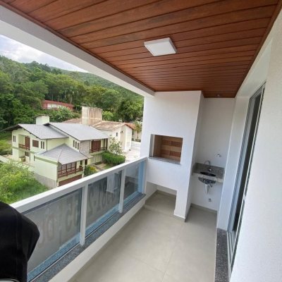 Cobertura com 102m², 3 quartos, 2 suítes, 2 garagens, no bairro Itacorubi em Florianópolis